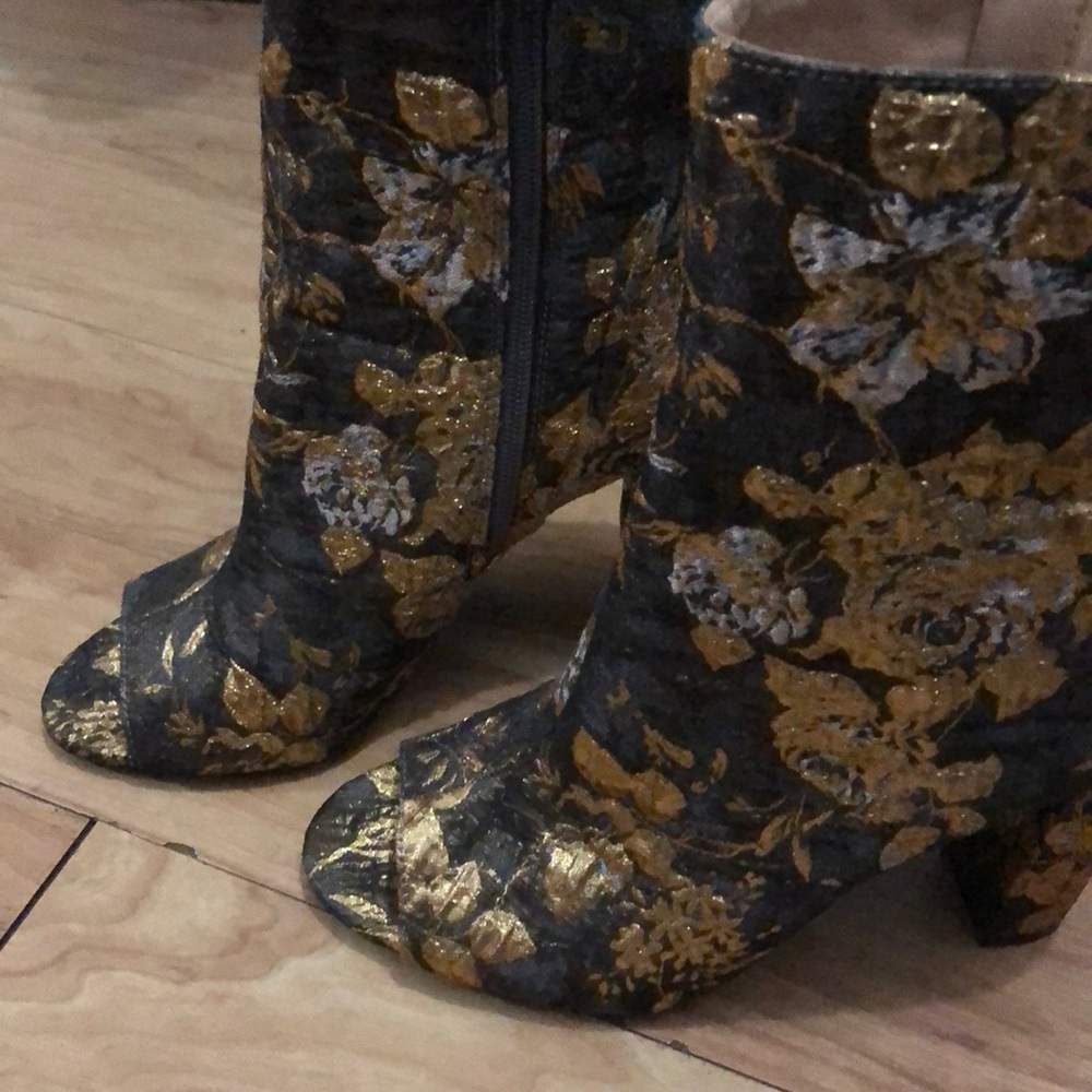 Jessica Simpson black and gold booties